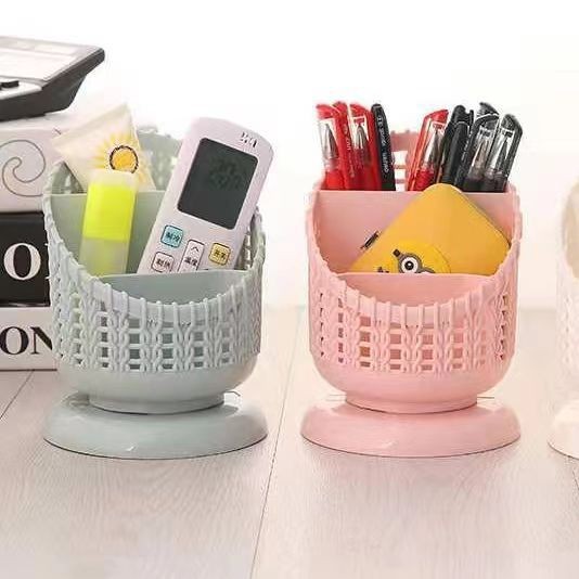 Creative student dormitory storage desk space-saving, simple pen holder, creative and fashionable miscellaneous storage rack, Korean plastic Application Scenario