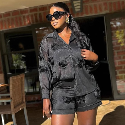 African women's clothing, fashionable and elegant, three-dimensional flower design sense shirt, European and American cross-border shorts, casual and stylish two-piece set