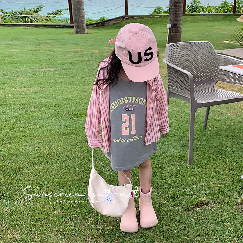 Girls' striped shirt spring top 2024 New style stylish children's long-sleeved shirt for kids sun protection cardigan Spring and Summer details Picture