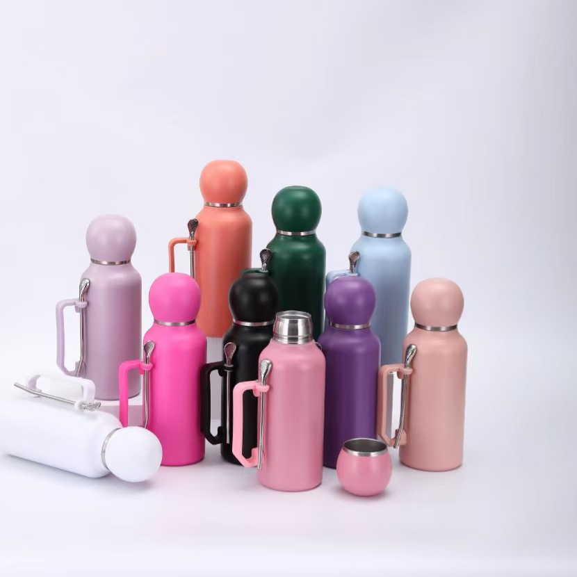 Cross-border 304 stainless steel football cup, large-capacity vacuum portable insulated cup, simple double-layer outdoor sports water bottle