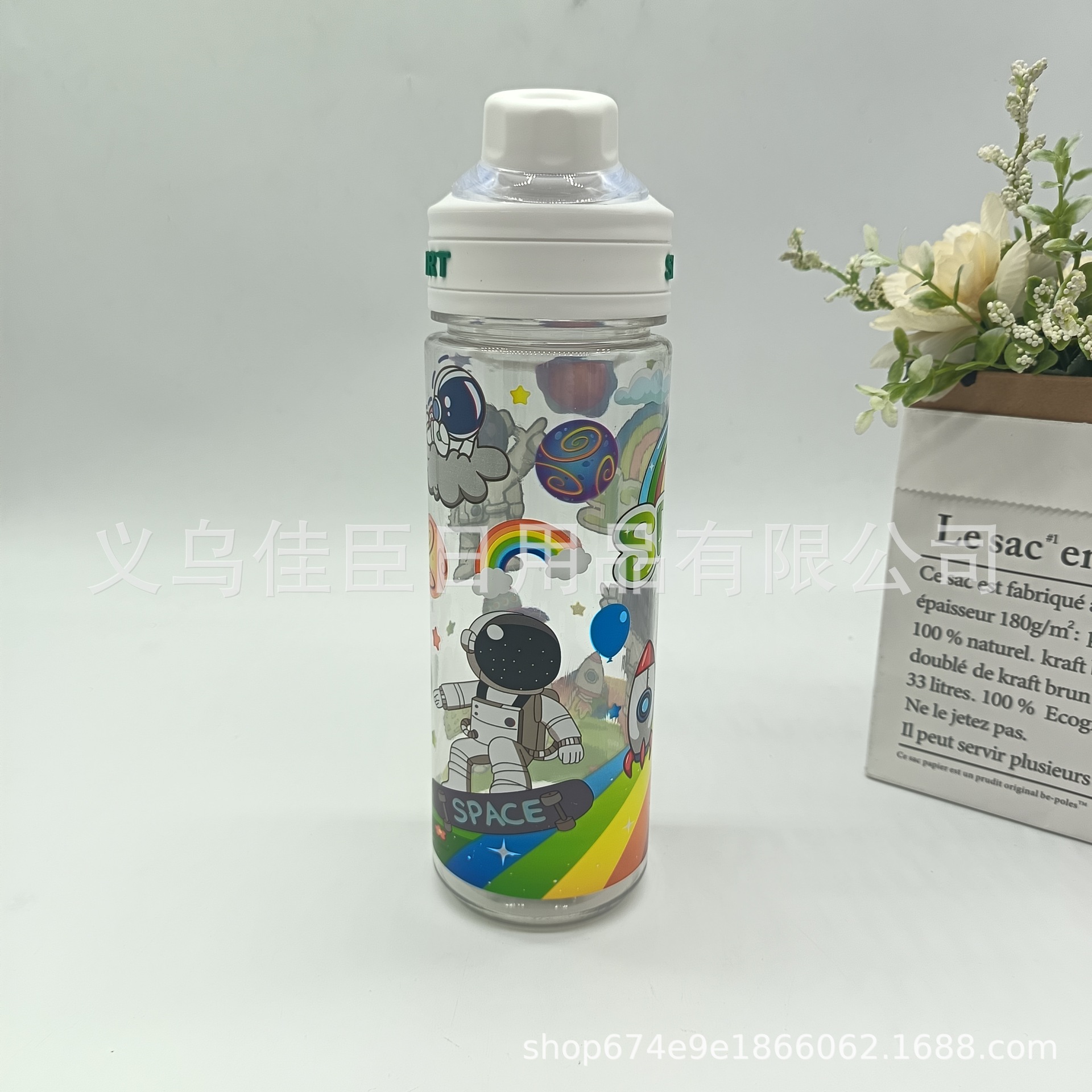 Amazon wholesale summer astronaut space cups, large-capacity direct drinking cups, men's and women's drinking cups, portable sports water bottles details Picture