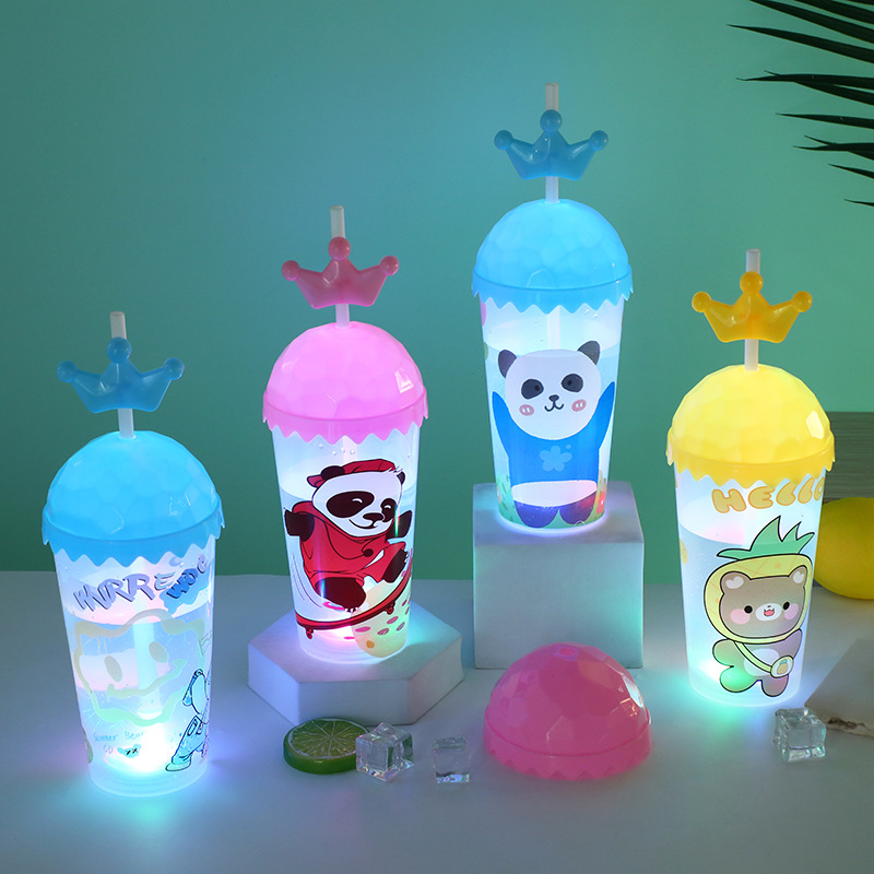 600Ml Luminous Children's Sippy Cup Cute Bear Student Water Cup Pp Sippy Baby Water Cup Plastic Cup details Picture