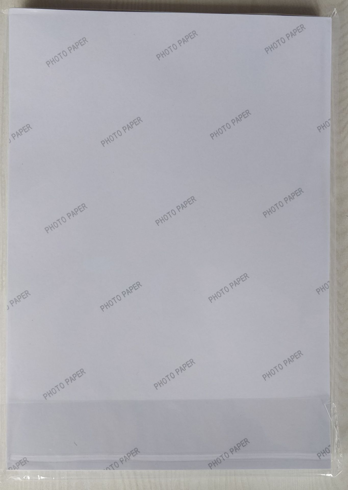 Wholesale 135g self-adhesive high-gloss photo paper, factory high-gloss self-adhesive paper, A4 customized, A3 self-adhesive color spray photo paper Specification image