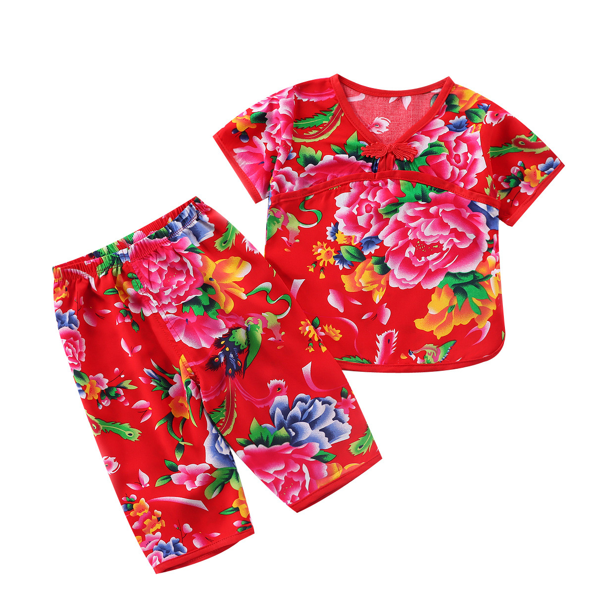 儿童家居服套白底实物图