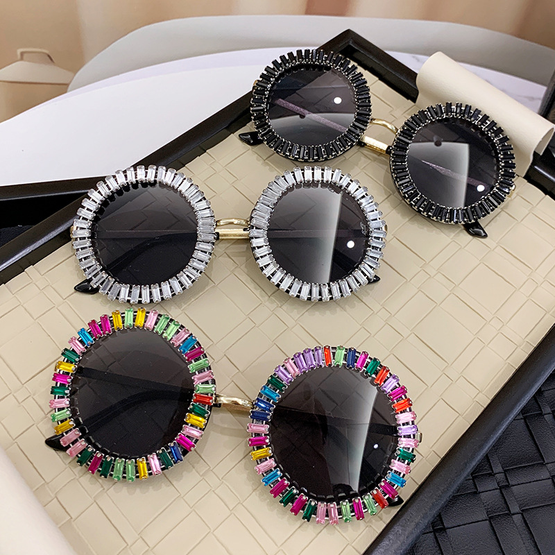 Cross-border European and American full-diamond round-framed sunglasses for party decoration, unisex metal fashionable sunglasses with crown feet and rhinestones details Picture