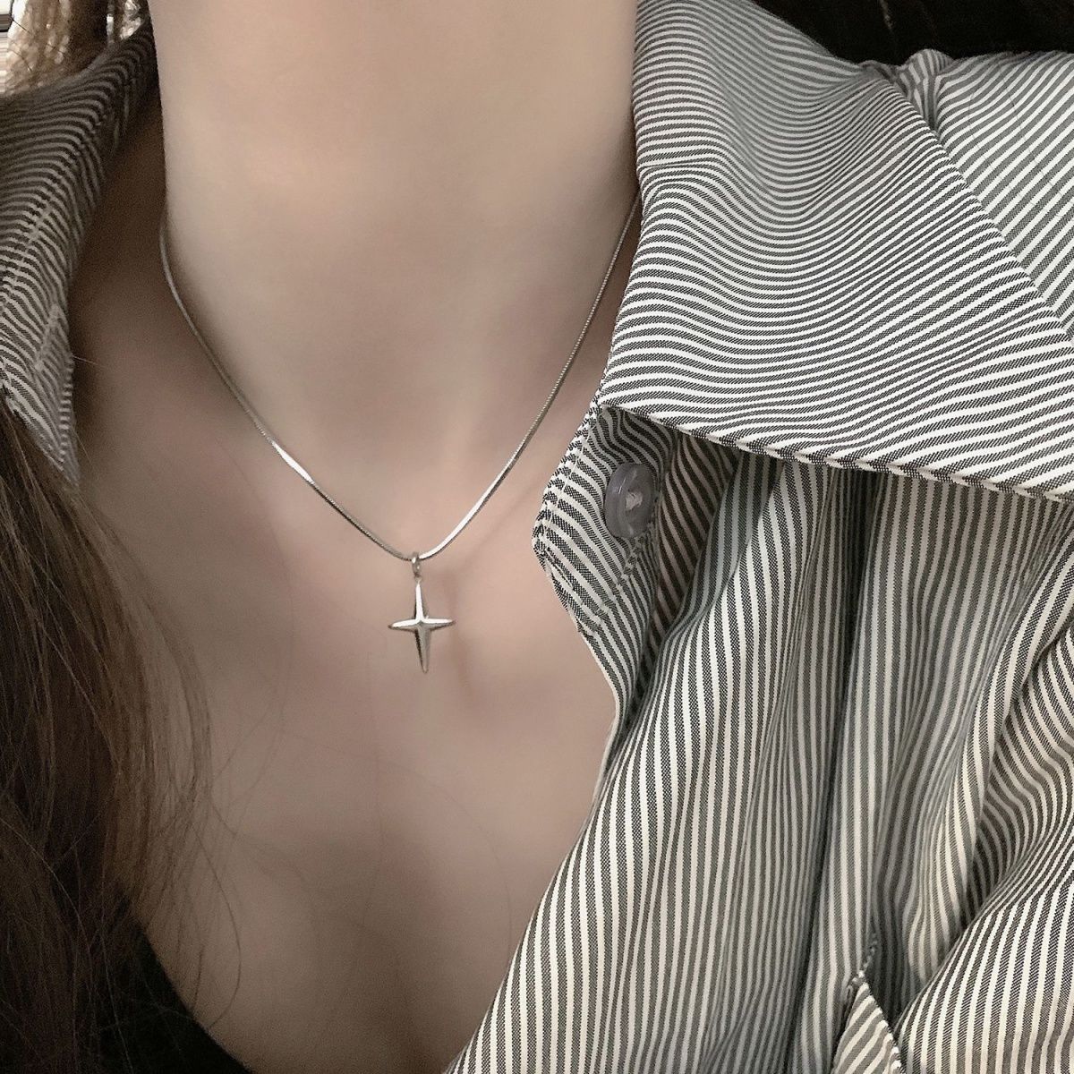 Little Star Pendant Titanium Steel Necklace Female Personality Sweet Cool Style Simple Silver Snake Bone Chain Cross Chain Does Not Fade