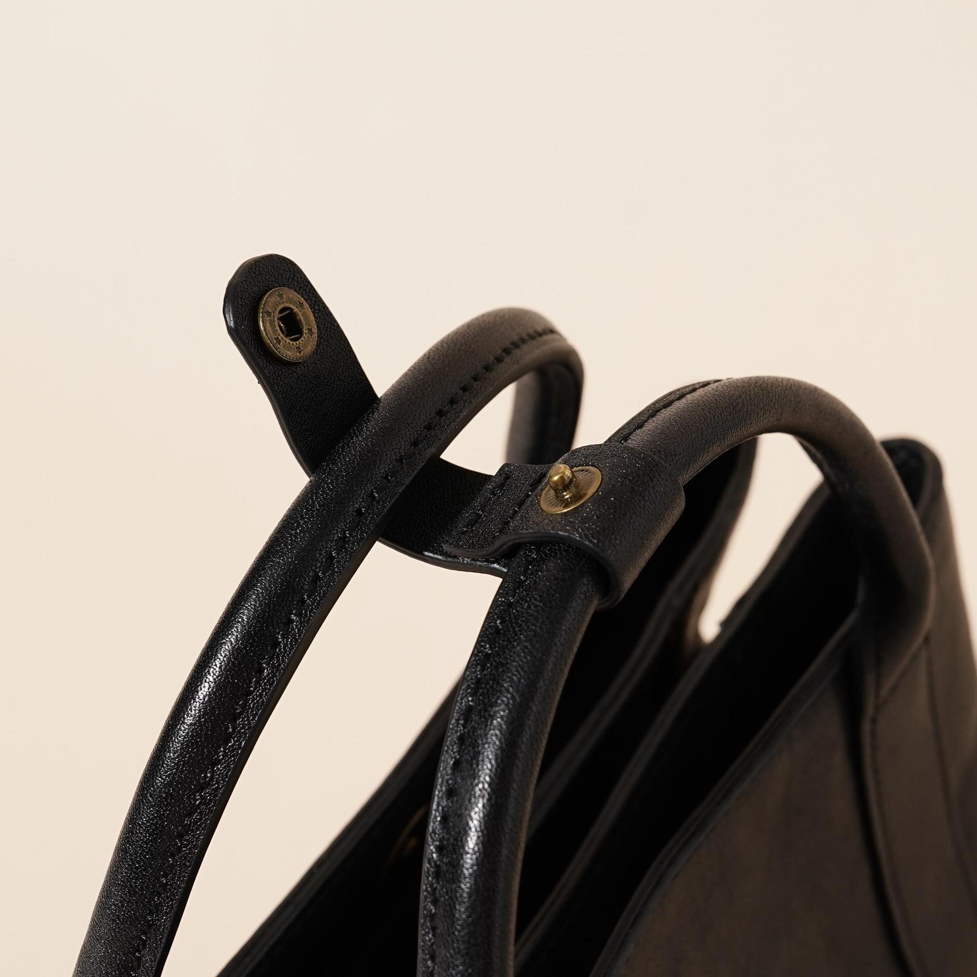 2025新款大容量真皮手提包女高级感百搭斜挎包休闲时尚单肩包牛皮详情5