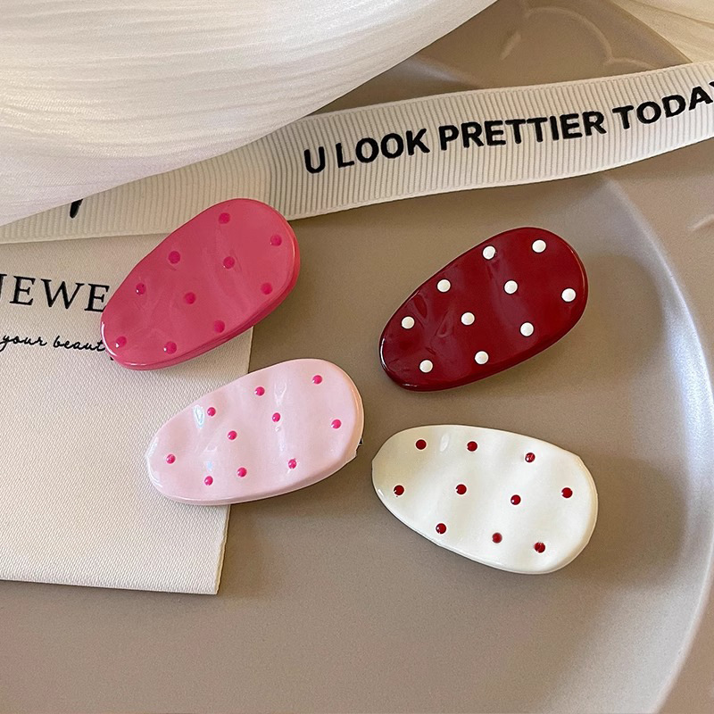 Korean-style polka dot bangs, small hair clips, sweet and cute girl, broken hair, duckbill clips, small forehead clips, headwear, side hair clips Application Scenario