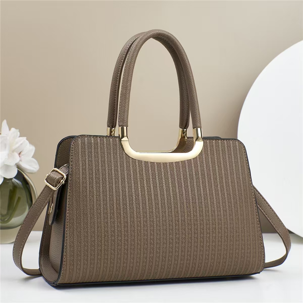 All-In-One Temperament New Handbag Fashion Women's Crossbody Bag Women's Bag Large Bag Korean Version Of Women's Shoulder Bag 2025 Application Scenario