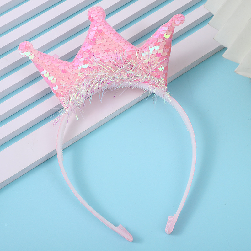 Children's princess crown hairband, sweet double-sided sequined crown hairpin, birthday gift accessory for little girls Application Scenario