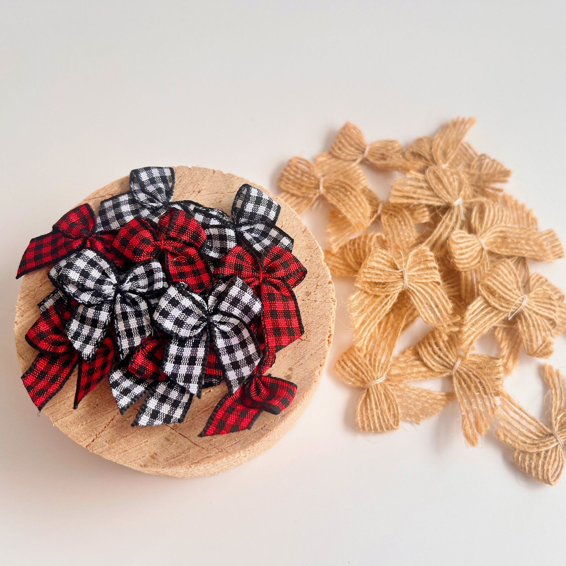 工厂直销圣诞装饰品 格子蝴蝶结 涤纶黑白红格子麻绳小蝴蝶结