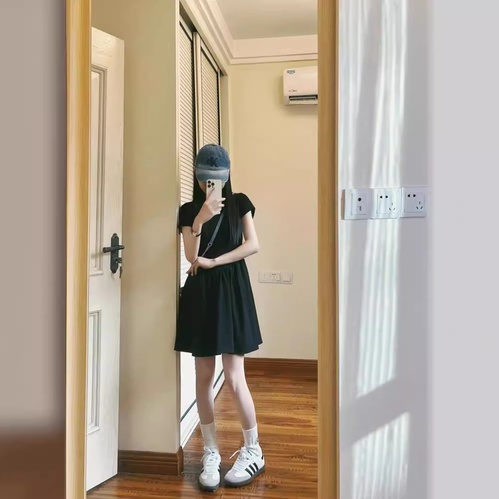 Black dress 2024 new style petite dress for women, design sense slimming, tea break French mini skirt Specification image