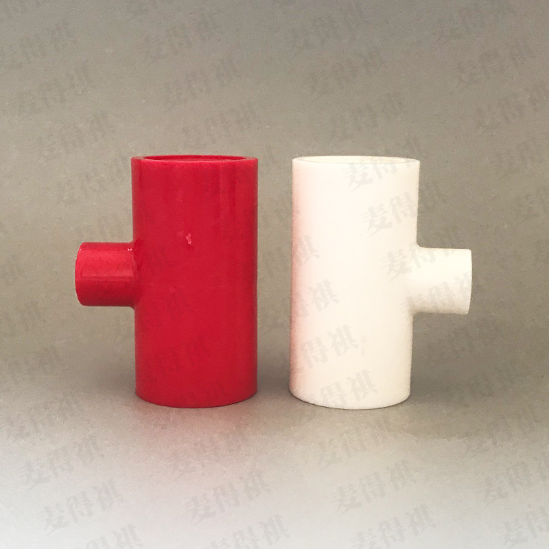 0.1 Three-way water dispenser for chickens, ducks and geese, 1/4 three-way chicken waterer tee, 1/2in Application Scenario