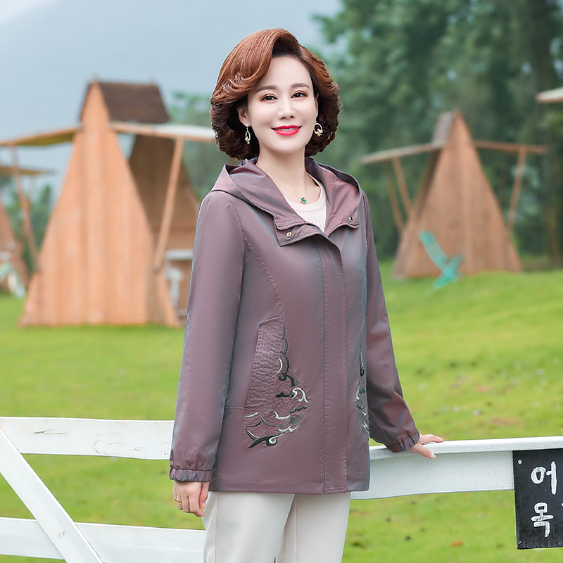 New autumn coats for middle-aged and elderly women, short embroidered jackets for mothers, and hooded windbreakers for middle-aged women details Picture