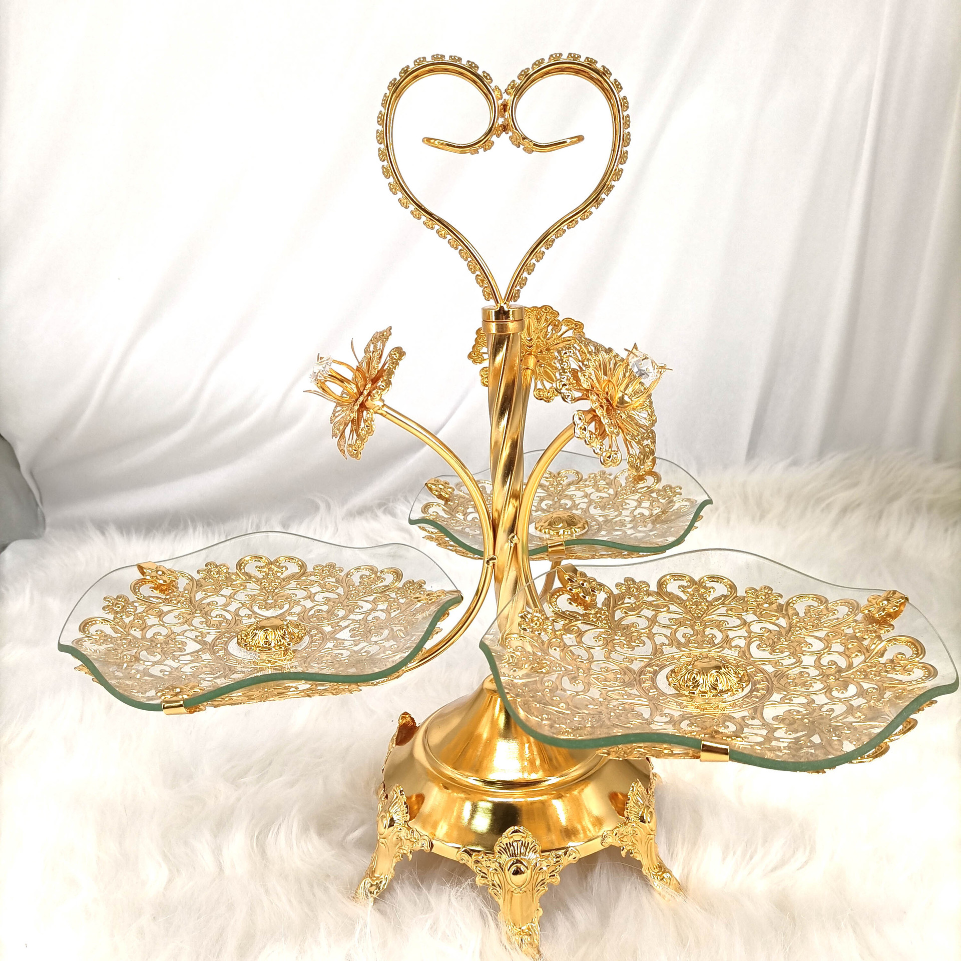 European-style creative home living room hotel wedding crystal tempered glass fruit plate light luxury craft fruit plate decoration details Picture