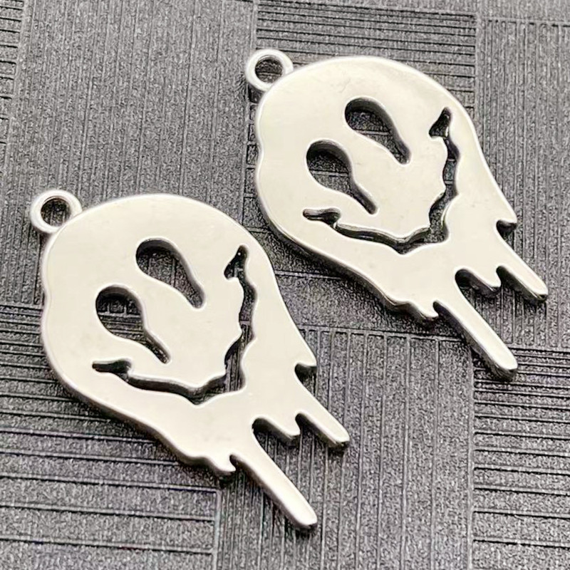 Soul Horror Smiling Face Necklace for Men and Women, Trendy hip-hop 2021 New style trendy Internet celebrity alloy pendant accessories Application Scenario