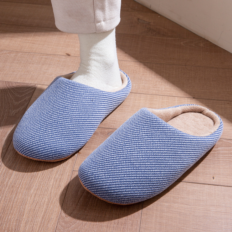家居棉鞋实物图