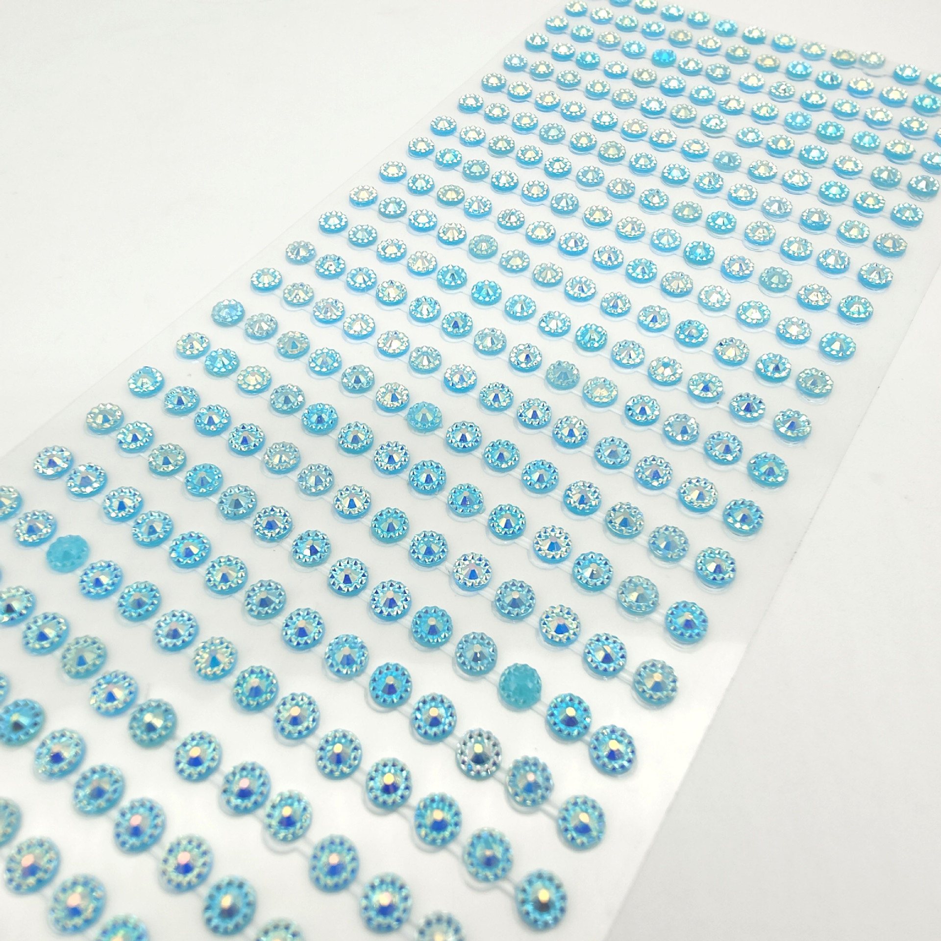 Wholesale resin diamonds, 5MM sunflower diamonds, AB colored diamonds, acrylic diamond stickers, diamond collages, jewelry decoration, DIY creativity Application Scenario