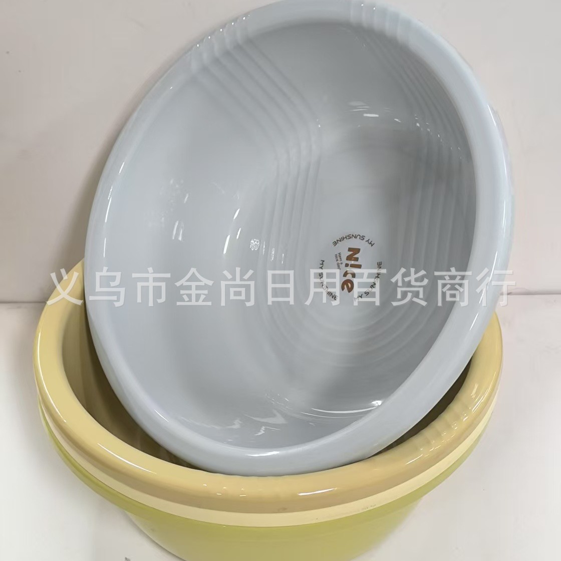 Solid color household washbasin, thickened kitchen sink, sized foot and laundry basin, plastic washbasin for children and students details Picture
