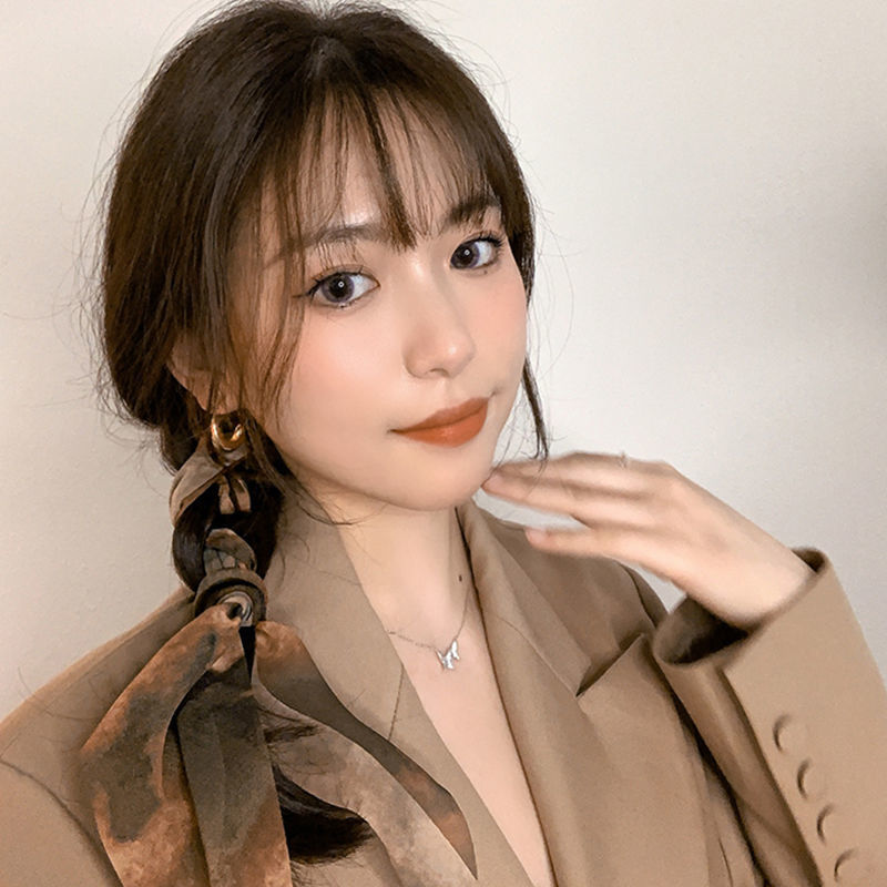 A super ethereal French retro hair tie, a simple and elegant hair accessory for women's outings, and a long ribbon-tied hair tie Specification image