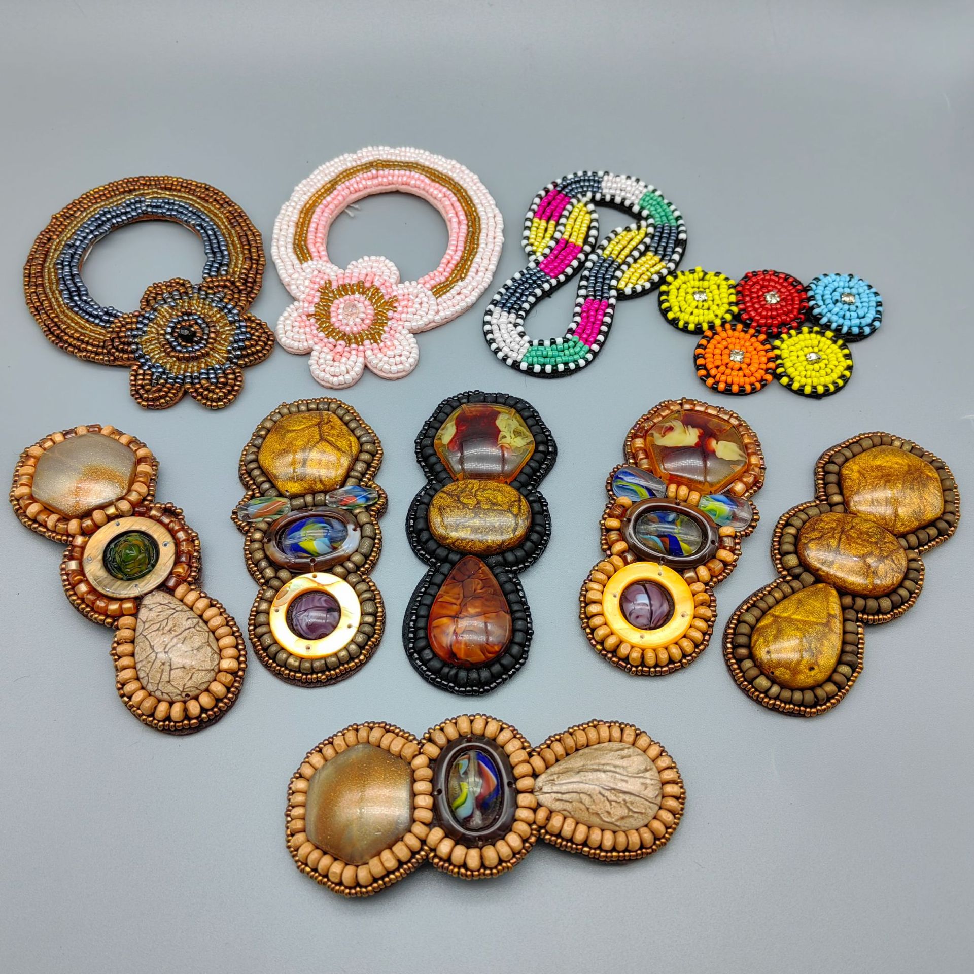 Wholesale Vintage Hand-Stitched Beaded Shoes Floral National Style Accessories Handmade Millet Beaded Shoes, Hats And Bags Accessories details Picture