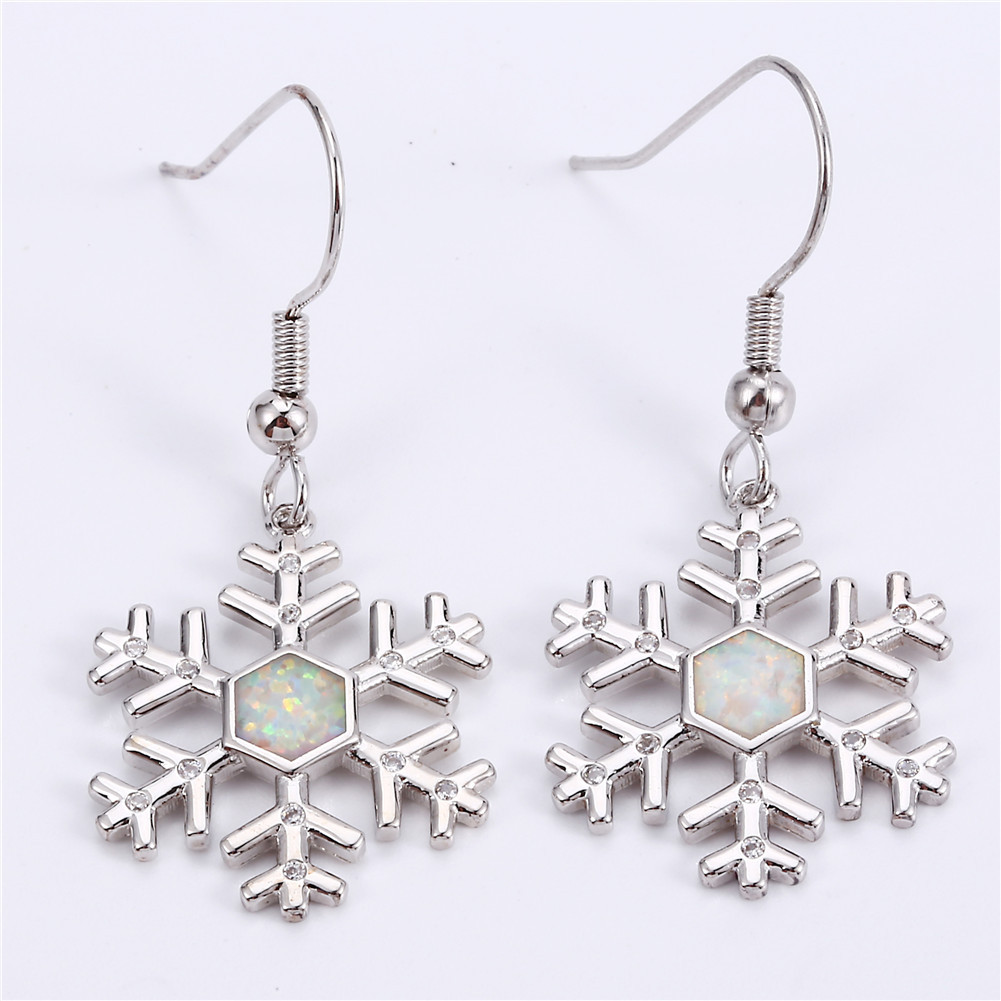 Cross-Border Wish Express Express Opal Snow Earrings Fashion Commuting Gentle Manufacturers Supply A Wholesale Application Scenario