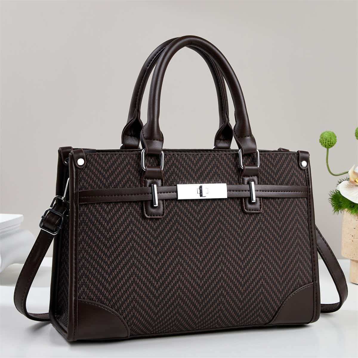 Wholesale of large-capacity commuter handbags and textured tote bags from a light luxury women's handbag manufacturer Specification image