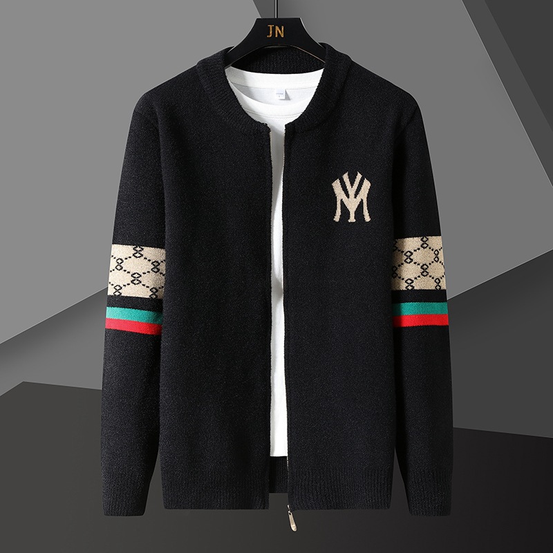 The new men's cardigan knitted coat is a loose and trendy sweater coat for middle-aged and young people in autumn and winter. It is a Korean-style fashionable top