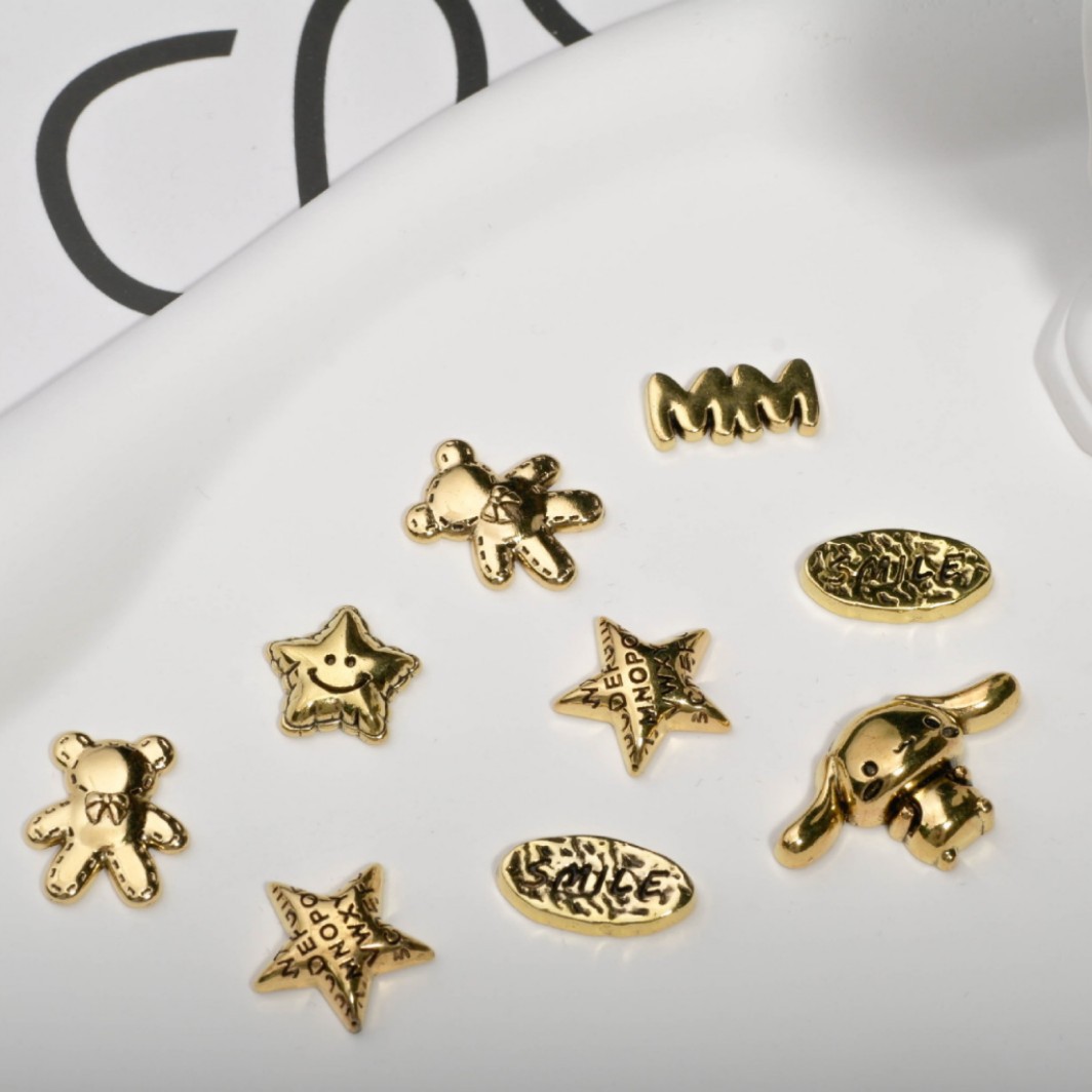 水晶珠/鞋饰品/服装小配件/耳堵/花朵刺绣贴产品图