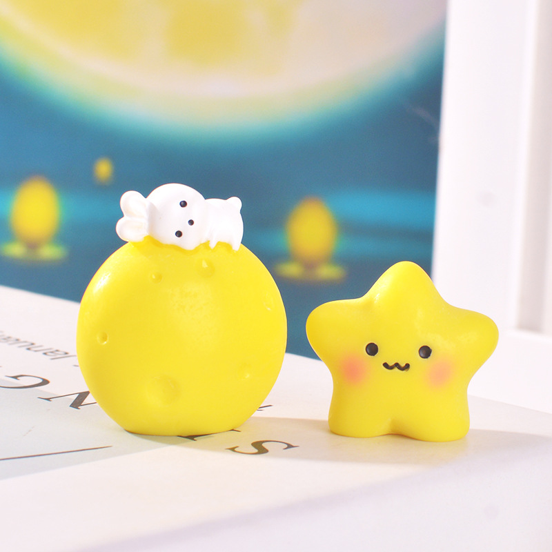 Cross-border creative cute cloud micro-landscape desktop decoration small ornaments, cartoon moon little rabbit DIY small accessories Application Scenario