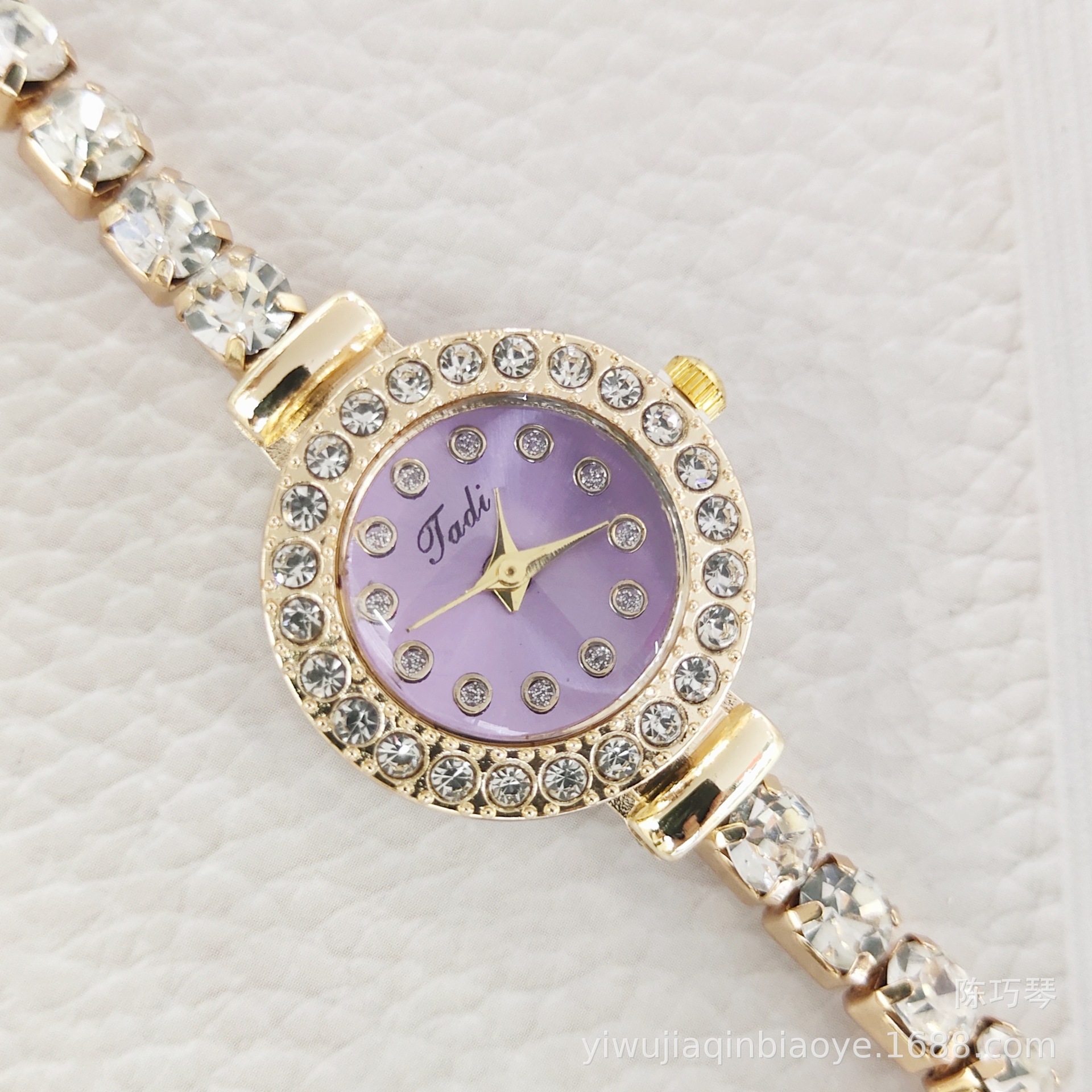New fashionable square Zircon fine band diamond-encrusted ladies' round watch with adjustable bracelet, women's quartz watch Specification image