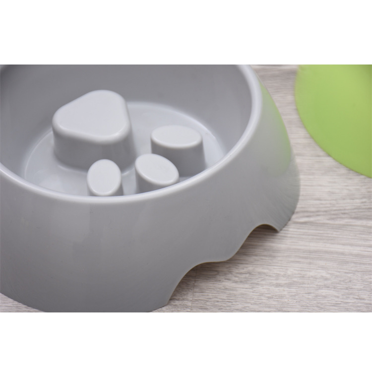 Dog anti-choking bowl, pet slow food bowl, puppy slow food single bowl, pet supplies plastic Application Scenario