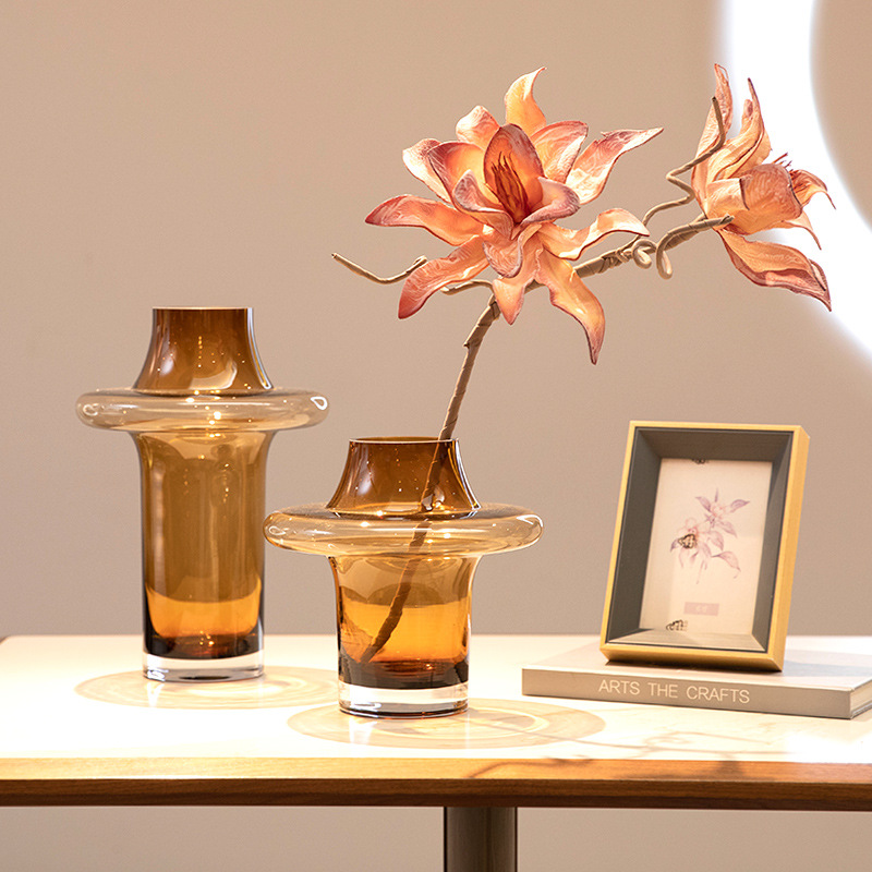Vintage flower vases with a sense of high-end art, glass ornaments, living room water-grown fresh flowers, flower arrangements, vases, French ins style