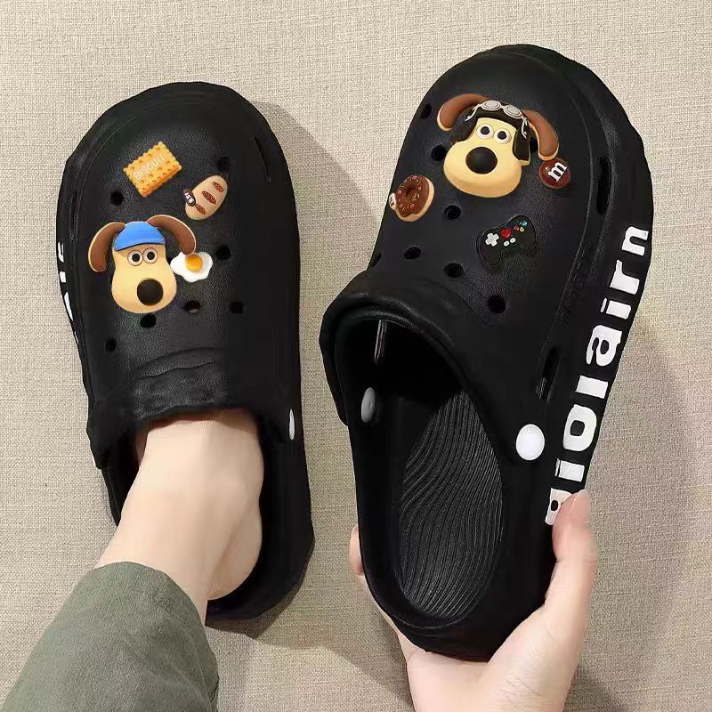 Treadle Death Feeling Crocs Men 2024 New Summer Non-Slip Not Smelly Foot Sports Breathable Sandals For Men Wearing The Beach Application Scenario