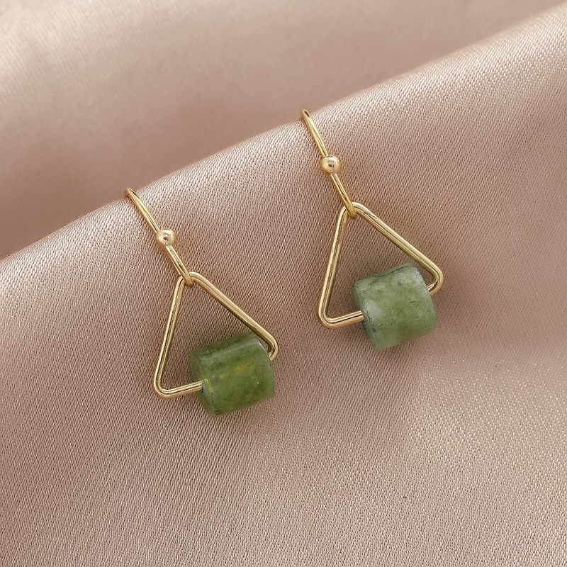 Cross-Border New Fashion Natural Stone Earrings Women's High-Grade Sense Of Temperament Semi-Precious Stone Geometric Triangle Earrings Wholesale Specification drawing