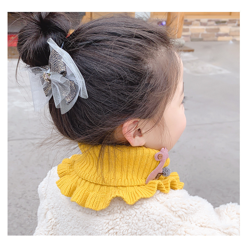 Children's knitted woolen cartoon small scarf for 2024 autumn and winter, cute and warm neck cover for baby neck protection Application Scenario