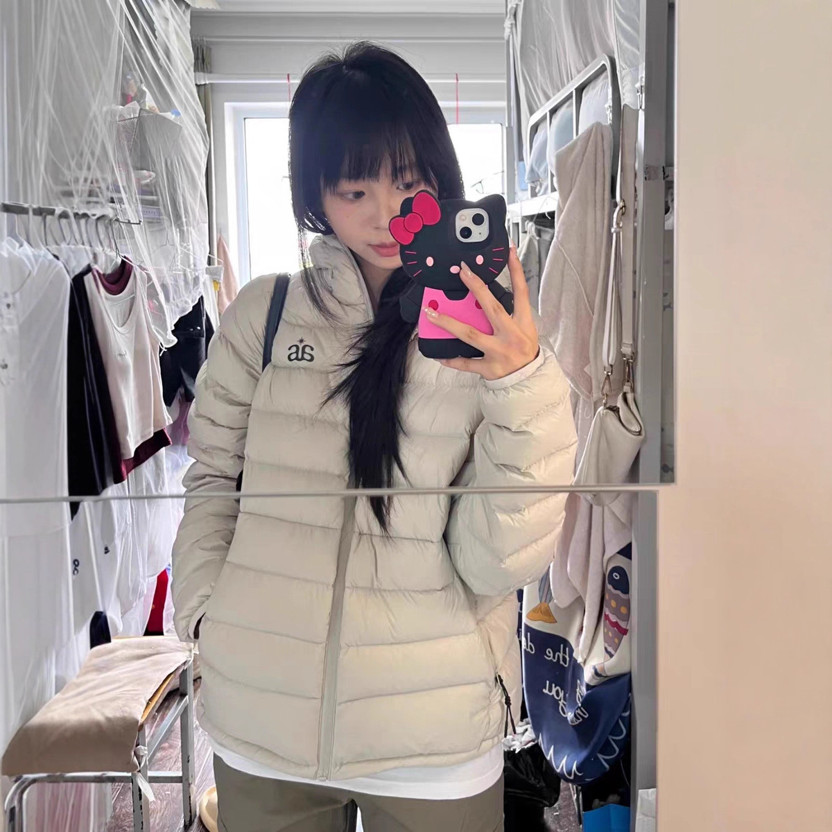 Winter rib down jacket for women, short, light and hooded, new style in 2025, white, loose and popular bestseller for petite women Specification image