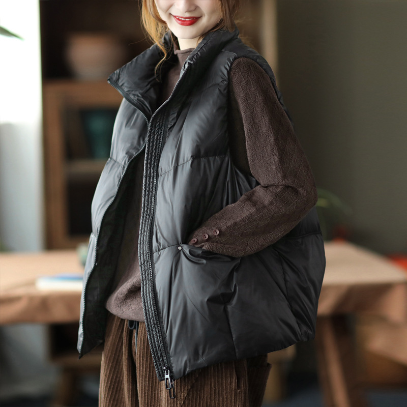 Down vest for women, high-end women's short coat, women's down vest, women's sleeveless light down jacket, women's flat lake Application Scenario