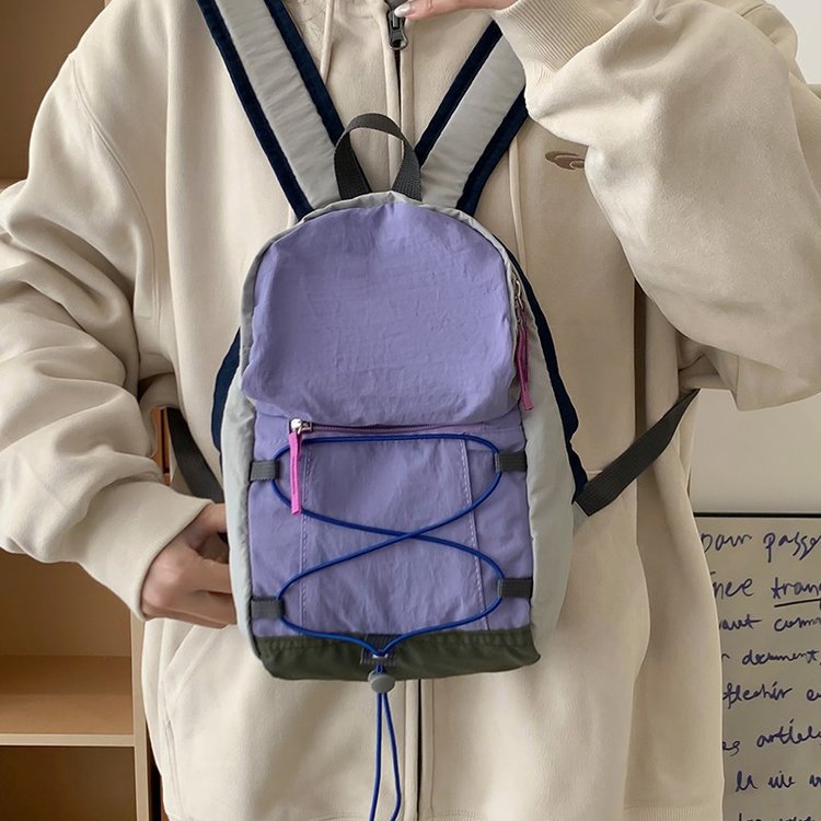 Hiking backpacks for women, light and portable for spring outings, hiking trips, outdoor cycling, sports, small backpacks and backpacks Application Scenario