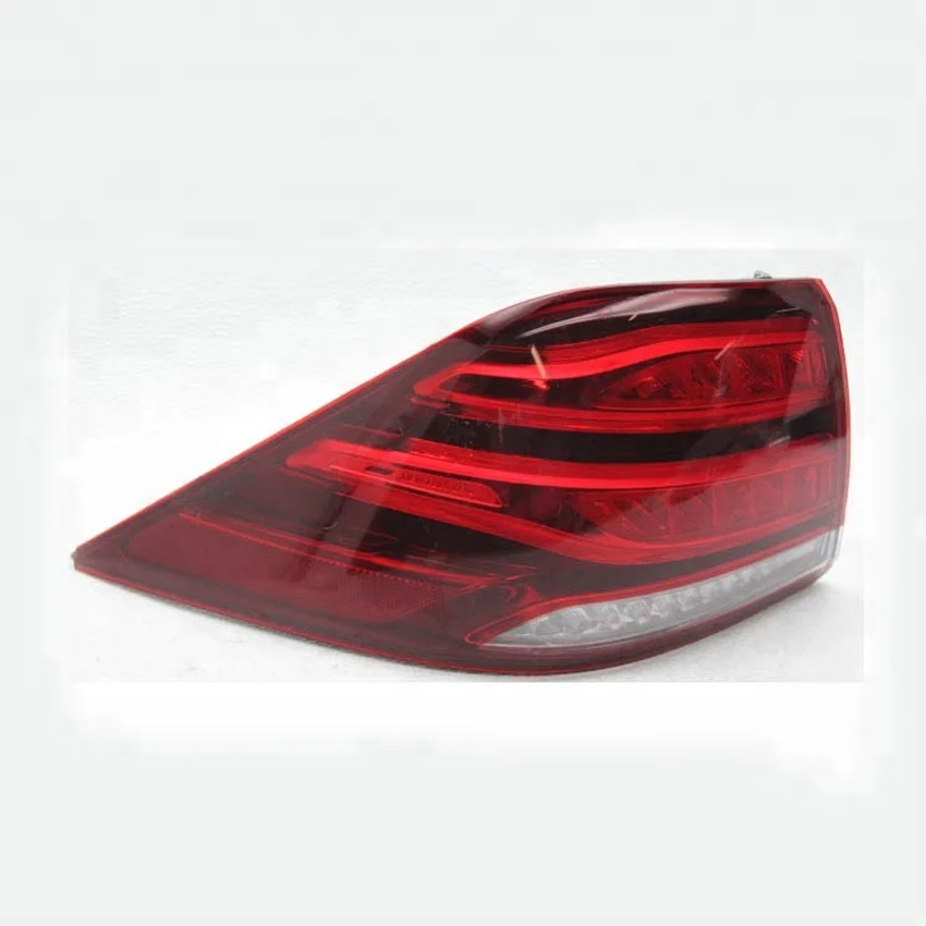Applicable to the rear exterior taillights, brake lamp covers and outer lamp covers of the 2015-18 Mercedes-Benz GLE Class W166. 1669065601 Specification image