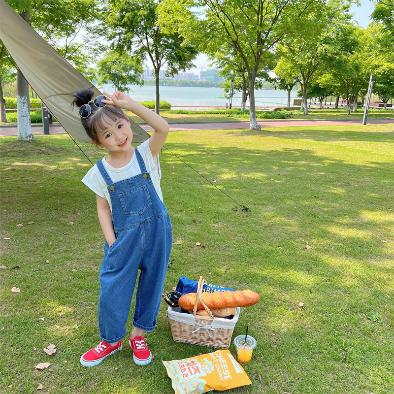 韩版童装儿童产品图