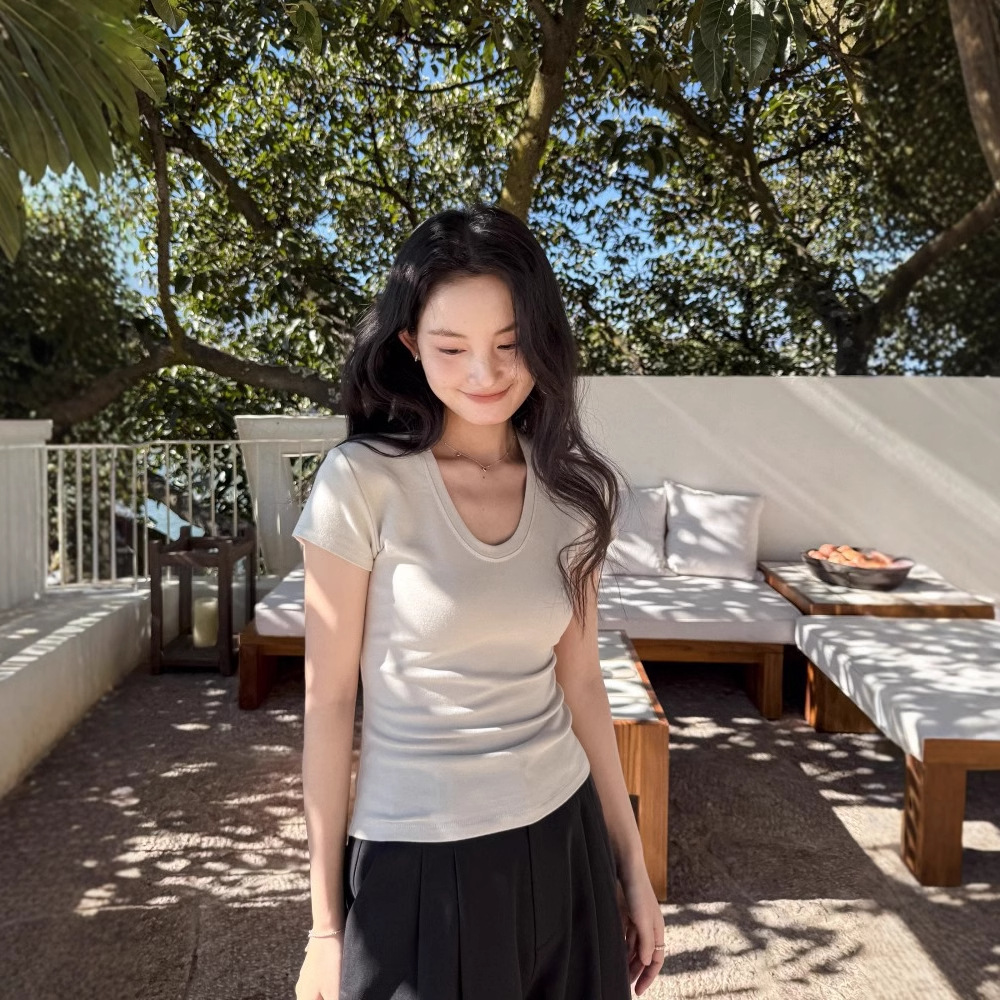 U-neck high-elastic basic T-shirt, DIGM Spring/Summer bestseller, minimalist, slimming, off-the-shoulder short-sleeved T-shirt for women 60382 details Picture