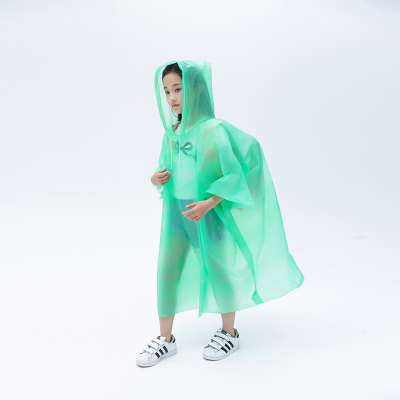 Wholesale of thickened EVA non-disposable raincoats for children, outdoor travel for boys and girls, long raincoats for primary school students and kindergartens Application Scenario