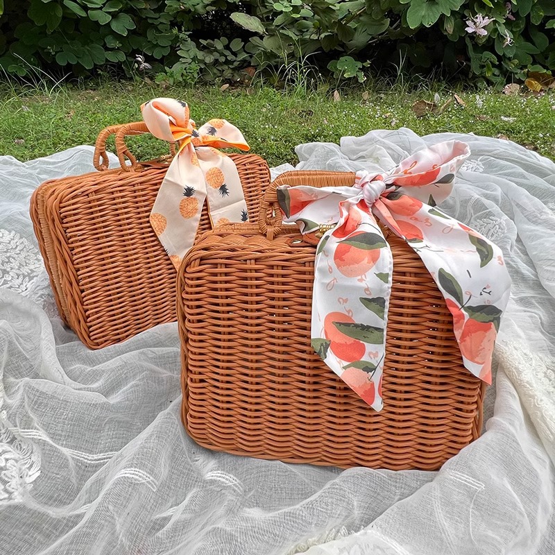 Wholesale Imitation Rattan Hand-Held Storage Boxes Vintage Decoration Gift Boxes Bridesmaids Wedding Hand-Woven Baskets Wedding Decoration Baskets
