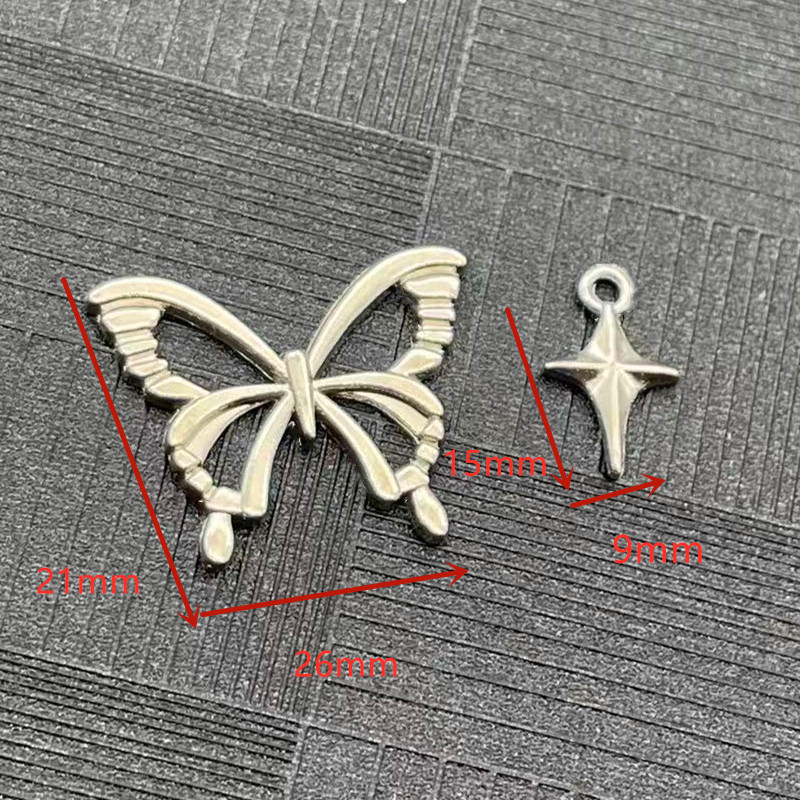 The 2021 new butterfly necklace, a popular female summer trend collarbone chain, features a light luxury and niche design with an alloy pendant