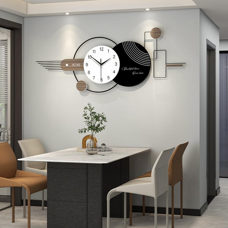 钟表挂钟客厅家用高级感餐厅背景装饰挂墙大气简约时钟静音免打孔