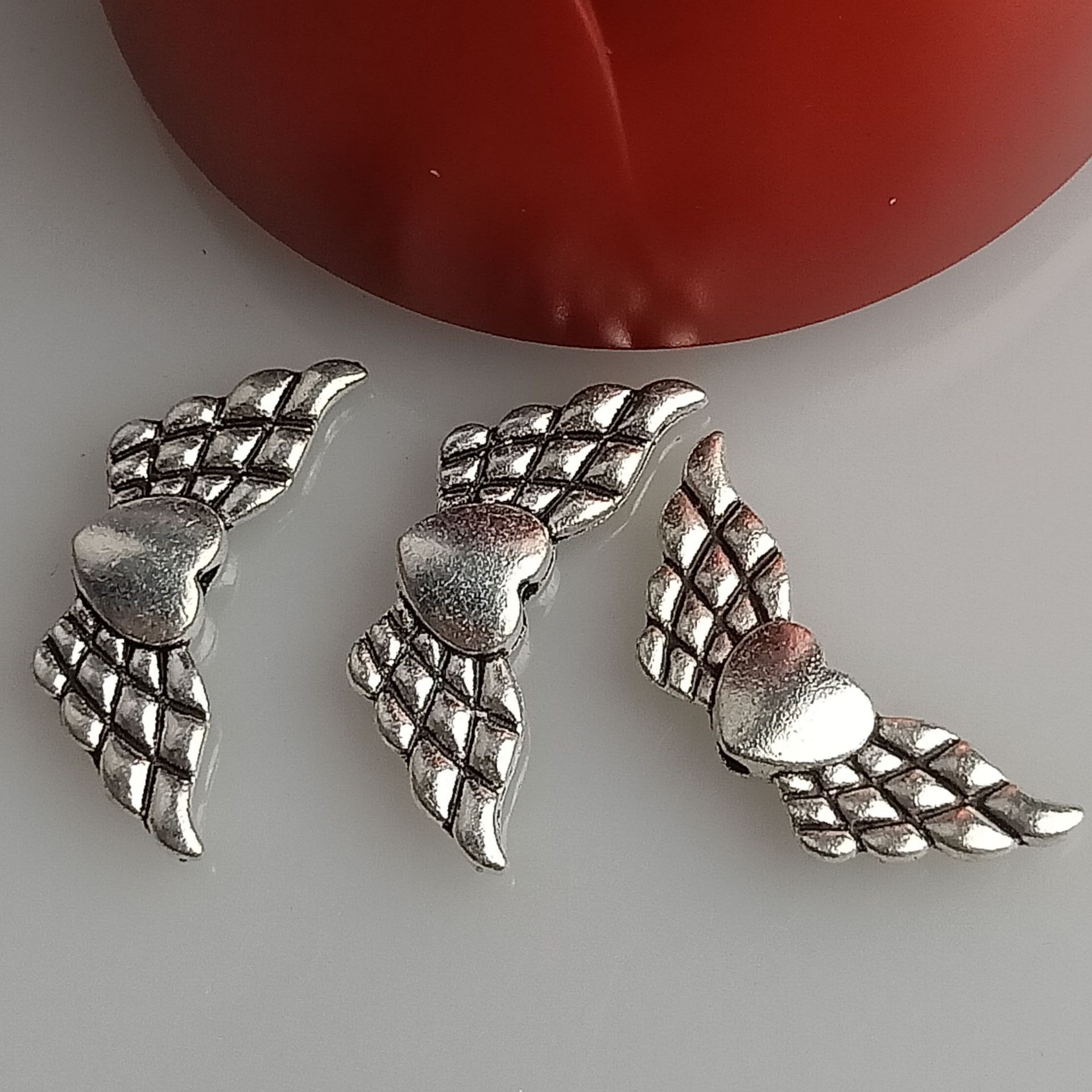2Mm Aperture Hole Piercing Accessory Connector Bead Love Wings Diy Vintage Style Necklace Accessories Wholesale Specification drawing