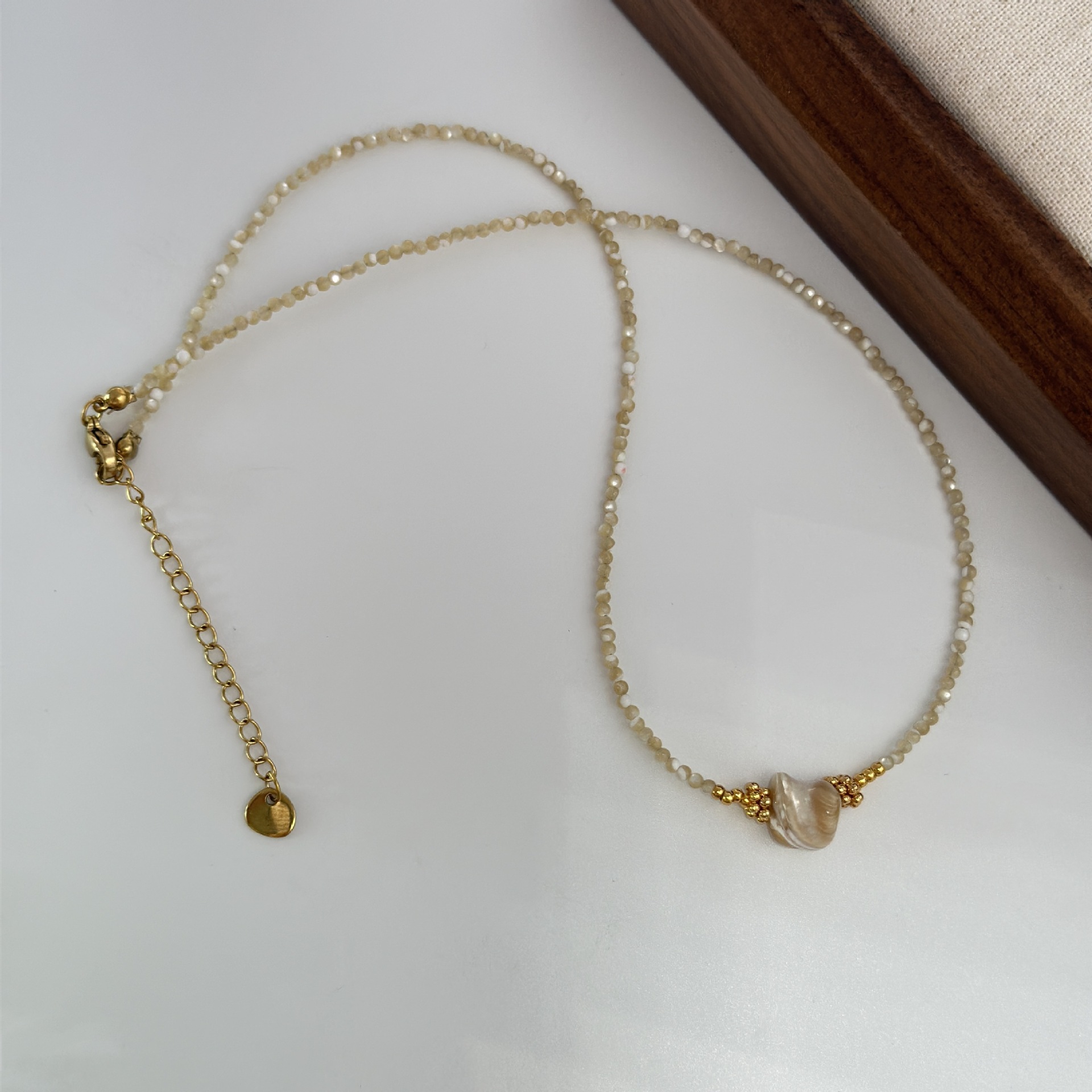 Gargantilla de herradura piedra natural cadena de clavícula apilada adornos de estilo medio personalidad collar de sentido superior gargantilla de citrino pic 11