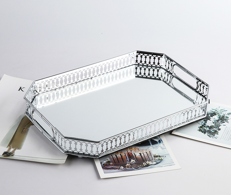Nordic Retro Style Metal Glass Fruit Tray Cake Dessert Tray Table Storage Tray Hotel Home Decoration Application Scenario