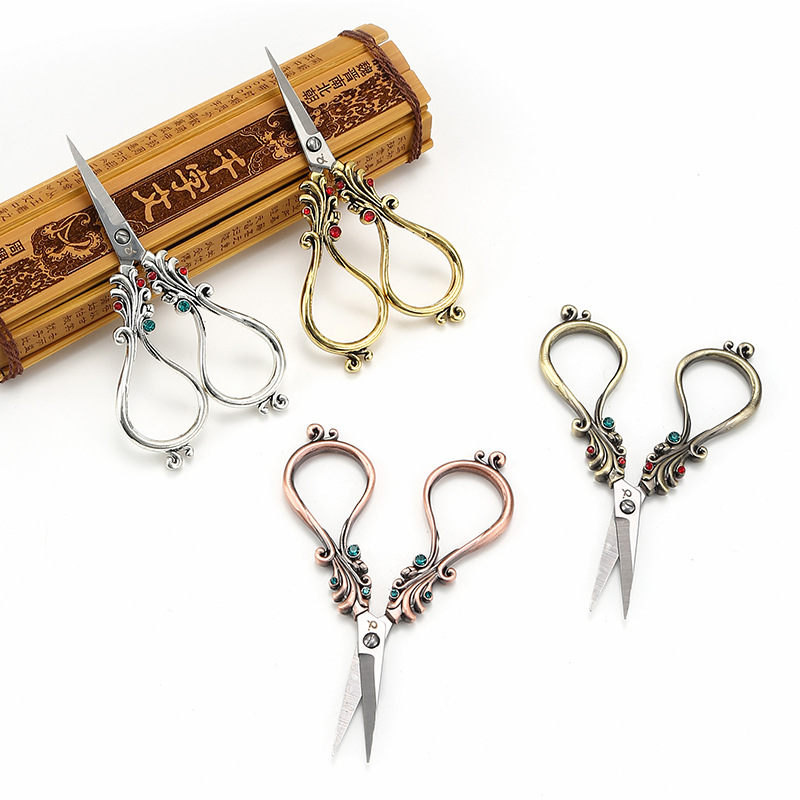 Manufacturers Wholesale Vintage Small Scissors Handmade Diy Home Tailor Scissors Cross Stitch Thread Tail Scissors Embroidery Scissors details Picture